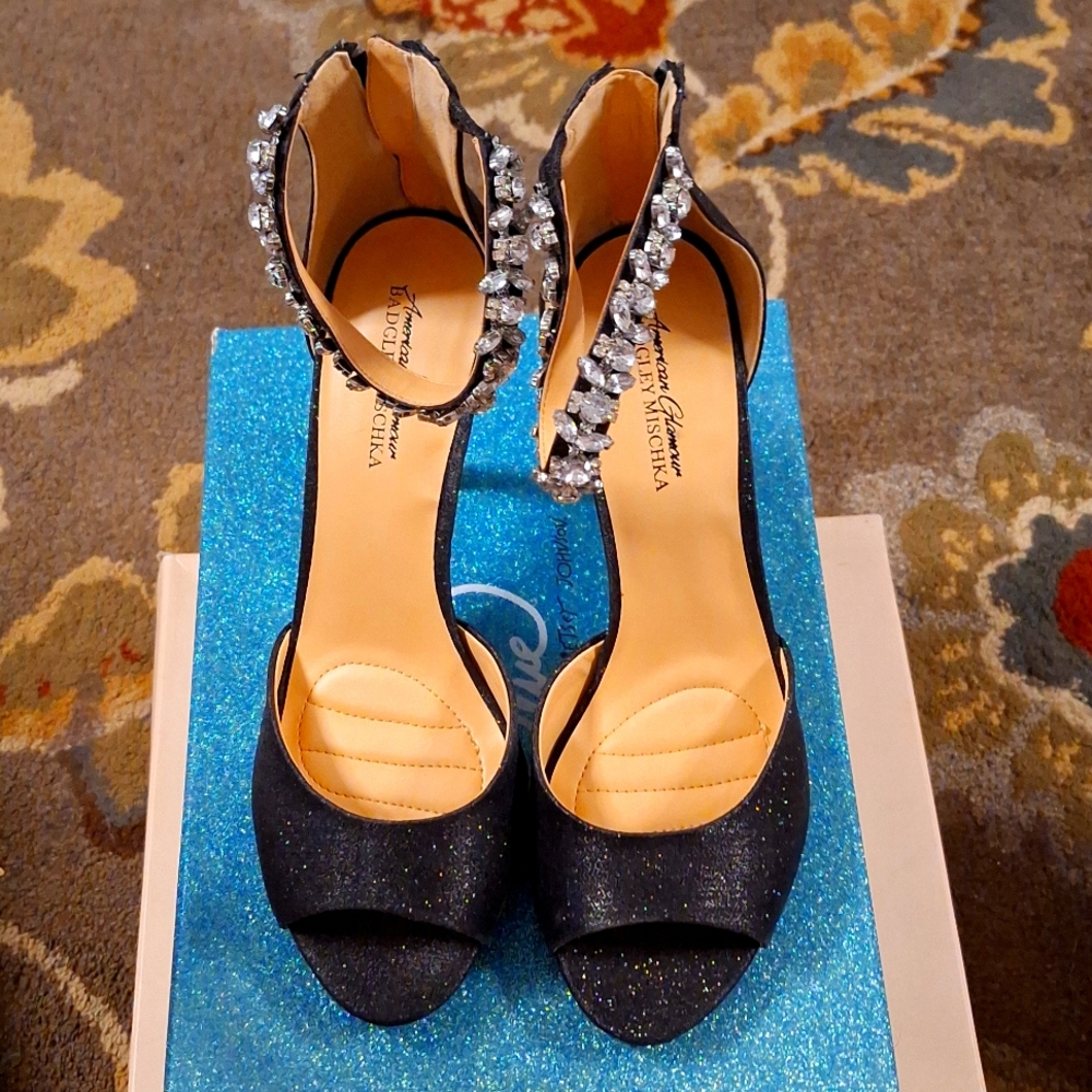 Badgley Mishchka Black heels
